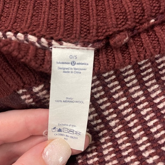 Lululemon knit poncho - Picture 5 of 5